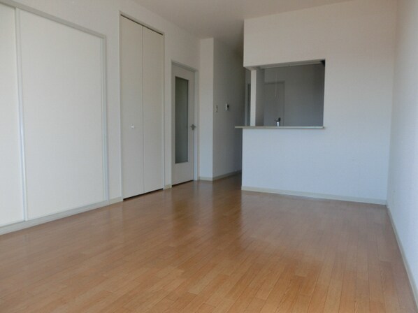 モンラヴィ青山の物件内観写真